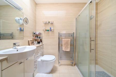 Bed 2 En-Suite