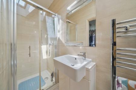 Bed 1 En-Suite