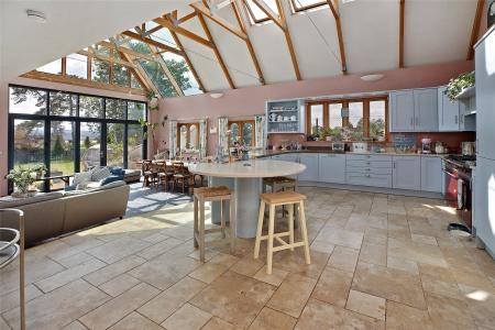 Kitchen/Breakfast