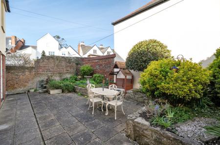 Courtyard Garden