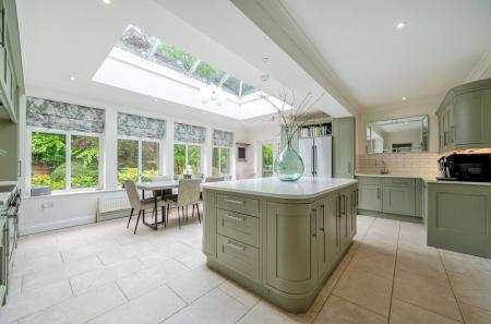 Kitchen/Dining Area