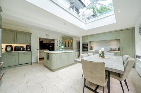 Kitchen/Breakfast