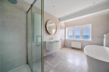 Bed1/3 En-Suite