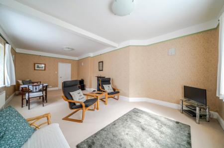 Sitting/Dining Room