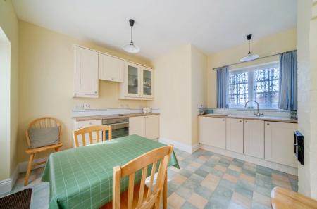 Kitchen/Breakfast Rm