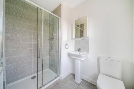 Bedroom 2 Ensuite