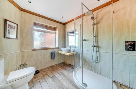 G Floor Shower Room