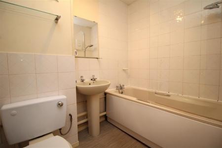 bathroom .JPG