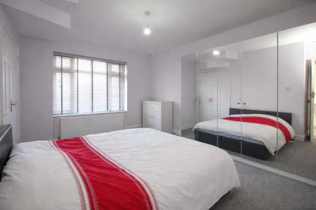 bedroom image use.jpeg