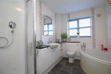 bathroom .JPG