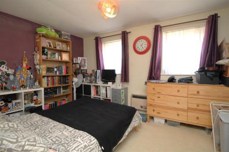 bedroom .JPG