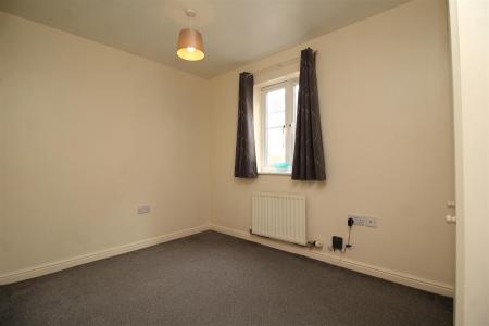 bedroom 2 .JPG
