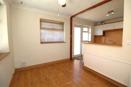dining room 2 .JPG