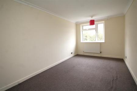 bedroom 1 .JPG