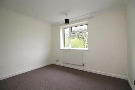 bedroom 2 .JPG
