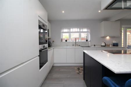 kitchen 3.JPG