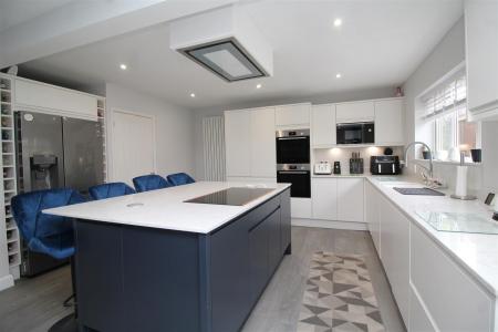 kitchen 1.JPG