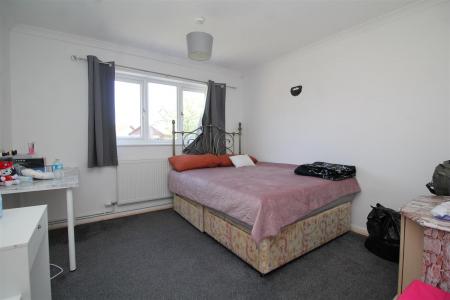 bedroom image 1.JPG