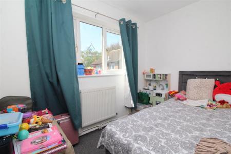 bedroom image 4 .JPG