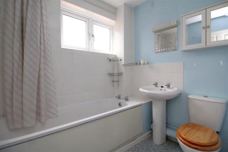 bathroom .JPG
