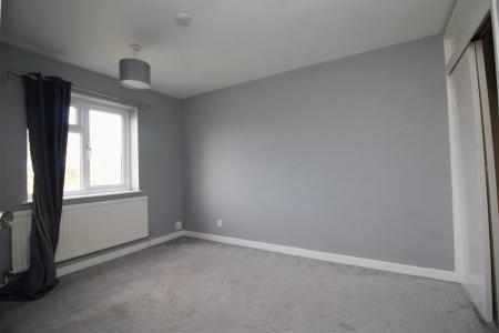 bedroom 2 .JPG