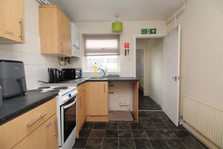 kitchen .JPG