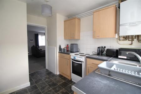 kitchen 2 .JPG