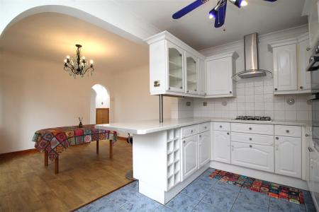 kitchen diner .JPG