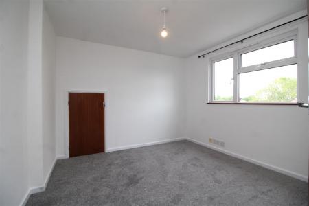 bedroom 3 .JPG