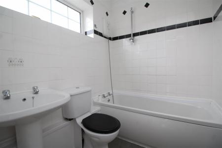 bathroom .JPG
