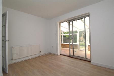 bedroom 2 .JPG