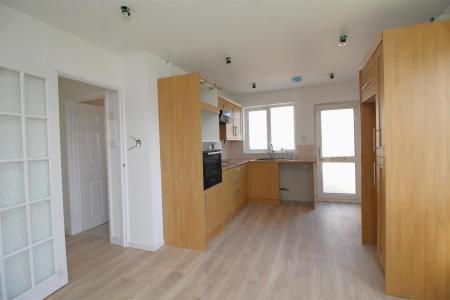 kitchen 2.JPG