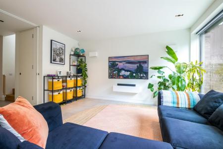 Harfield Gardens-9.jpg