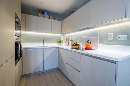 1 Tanswell Court-7.jpg