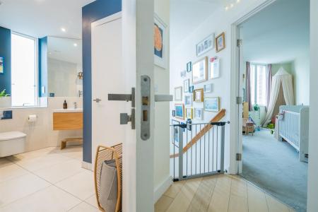 1 Tanswell Court-26.jpg