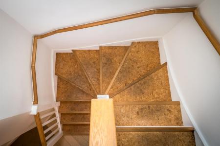 1 Tanswell Court-29.jpg