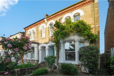 Barry Road - oqH4U7zl9Ch4dIfDg4zB.jpg