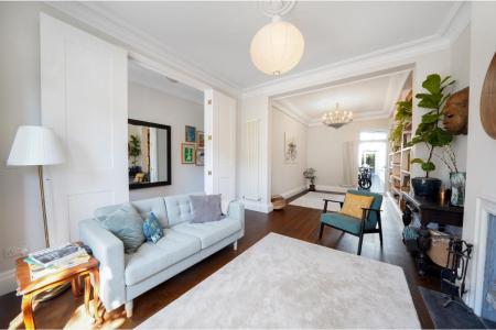 Barry Road - jqjUzTX7tiQPH2iYJYWP.jpg