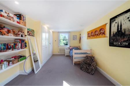 Barry Road - srXnITkw6nHxRGyy1P9R.jpg