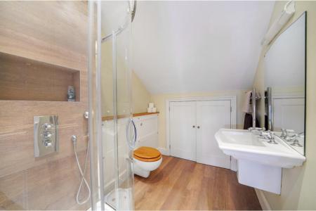 Barry Road - uWTCozZTTNHNpSgITST7.jpg