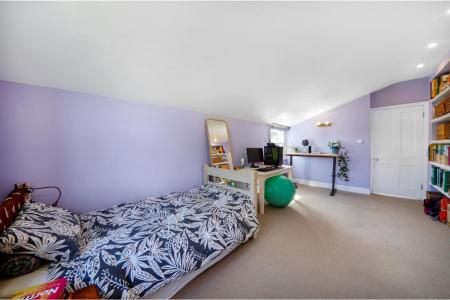 Barry Road - pjjHeWvGnHWhhEImVLi7.jpg