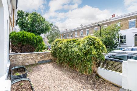 46 Kings Grove-5.jpg