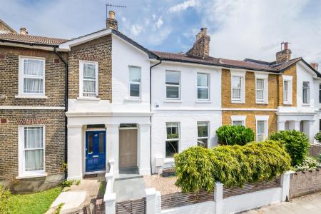 46 Kings Grove-1.jpg