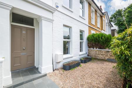 46 Kings Grove-3.jpg