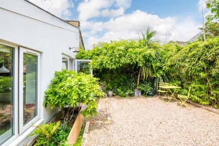 46 Kings Grove-34.jpg