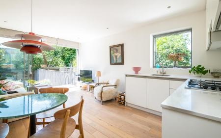 Flat 1, 198 Camberwell Grove-13.jpg