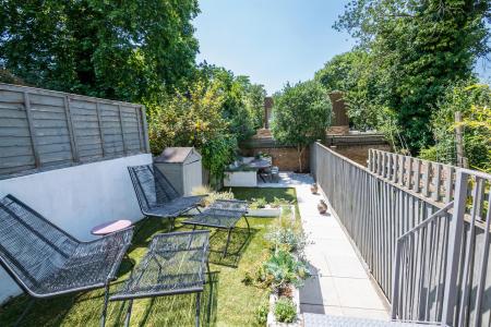 Flat 1, 198 Camberwell Grove-21.jpg