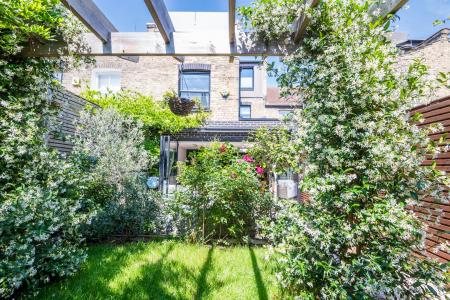 10 Malfort Road-21.jpg