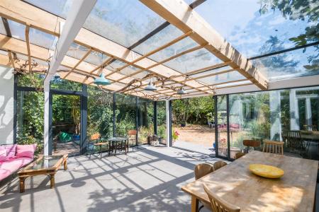 93 Knatchbull Road-29.jpg