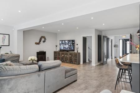 Kitchen/Diner/Family